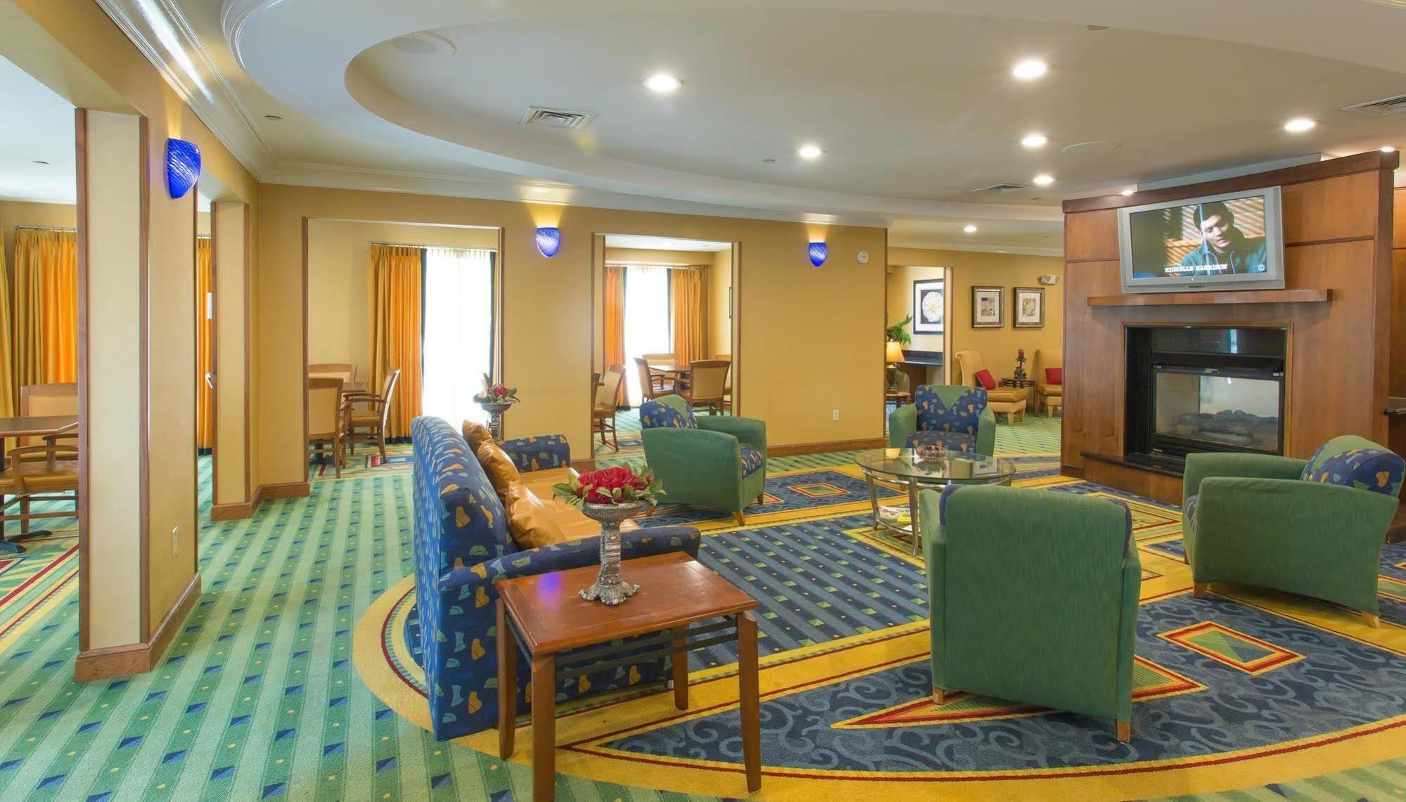 สตูดิโอส์ แอนด์ สวีตส์ โฟร์ เลส กัม โรด Hotel เชซาพีค ภายนอก รูปภาพ